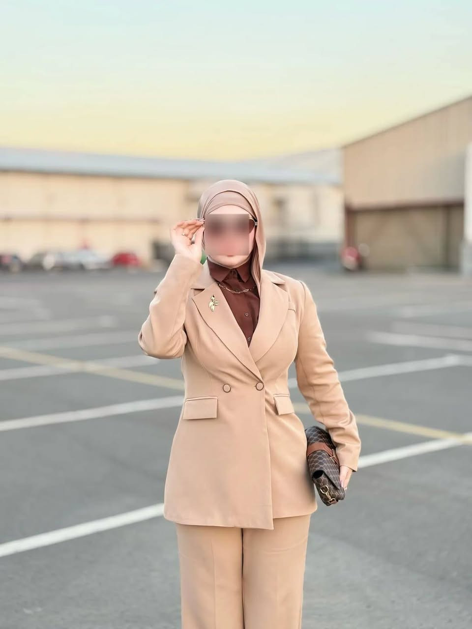 تصوير حقيقي

موديل جديد 🔥🔥🔥 
طول الستره 78 سم مبطنه
طول الكيلوت 105 سم هاي ويست    
كمر لاستيك من الخلف 
دابل ايطالي درجة اولى 
قياسات40-42-44-46-48-50
سعر البيع مع التوصيل 65 الف


**إذا كنت صاحب هذا الإعلان وتريد حذفه لأي سبب، رجاءا أرسل رسالة إلى الدعم الفني**