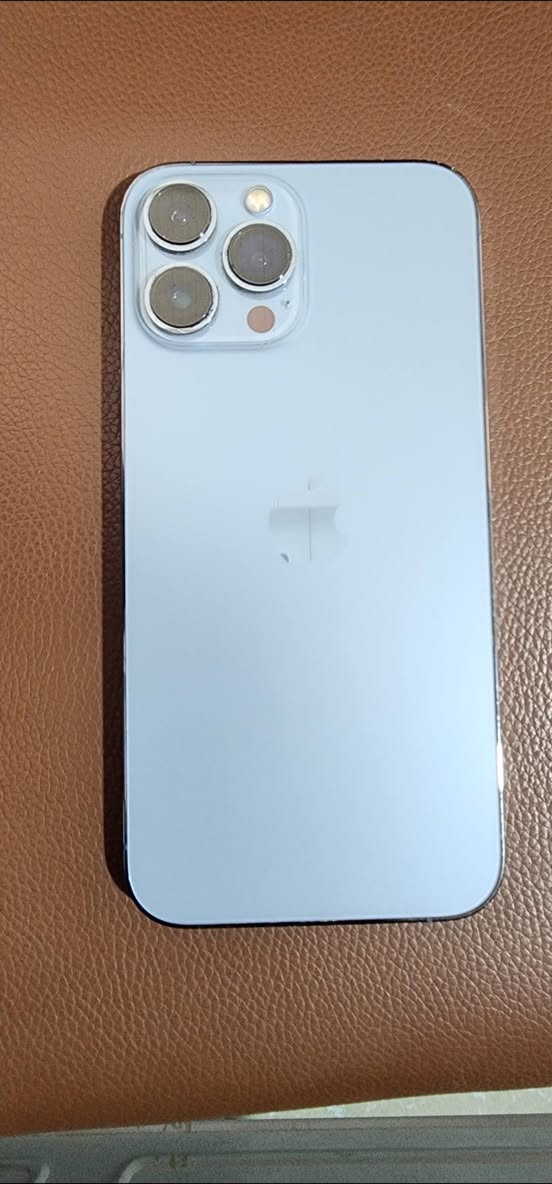 ايفون ١٣ برو ماكس امريكي كفاله عامه فقط فطر بالشاشه صغير 
سعره ٥٥٠ وببه مجال ***********
