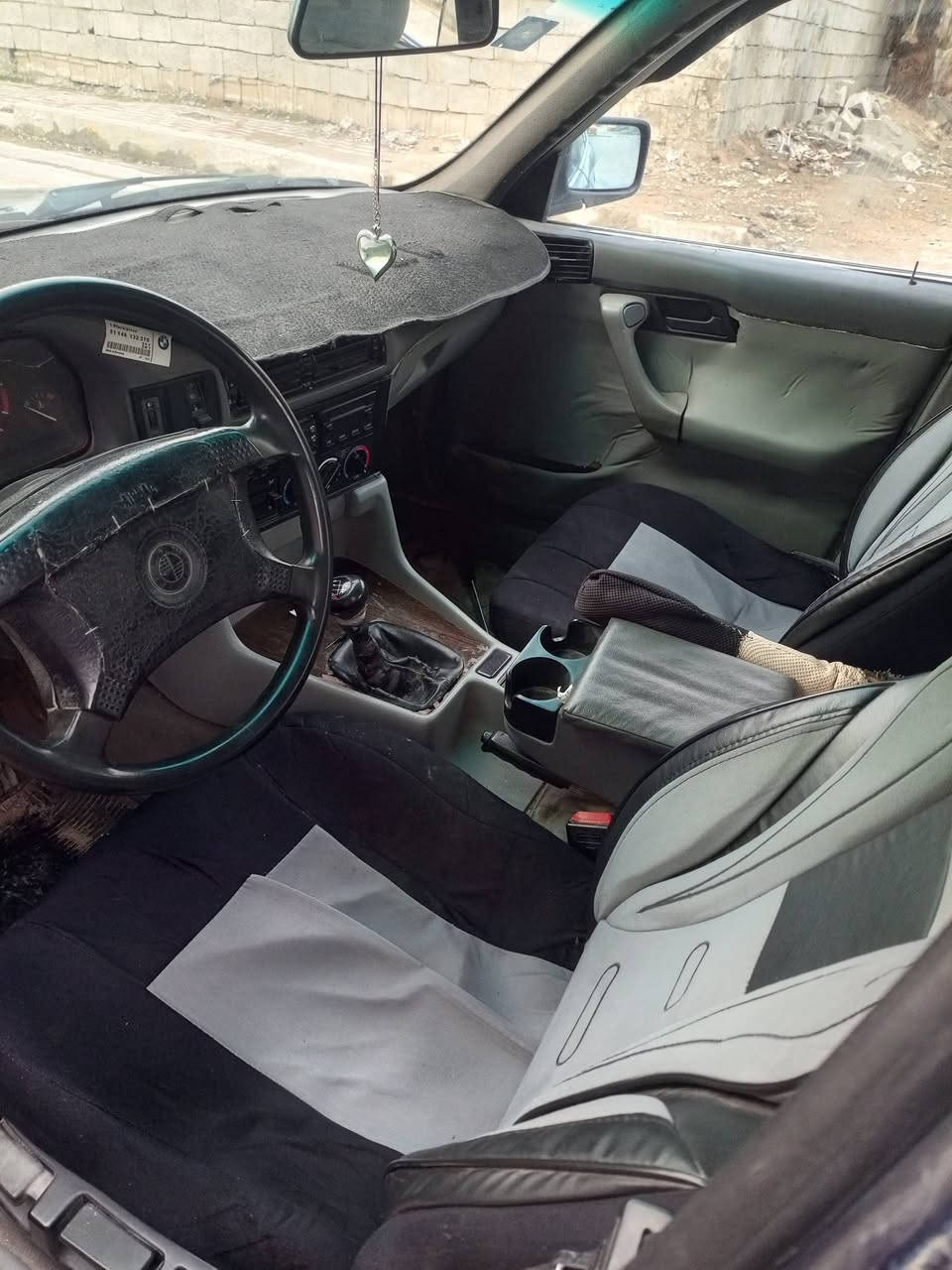 السلام عليكم سياره بي ام 520كبس محرك 525سنويه لل29دفتر بانزين بيه كير عادي باسمي السعر 48بيه مجال بسيط للاستفسار ***********
***********
