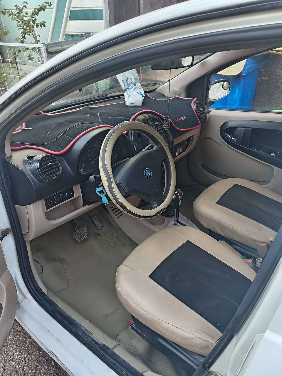 السلام عليكم
باندا للبيع..
موديل ٢٠١٣ بغداد سياره نضيفه كير محرك نضيفات
السعر ٤٨ وبيها مجال بسيط
العنوان بغداد
***********
