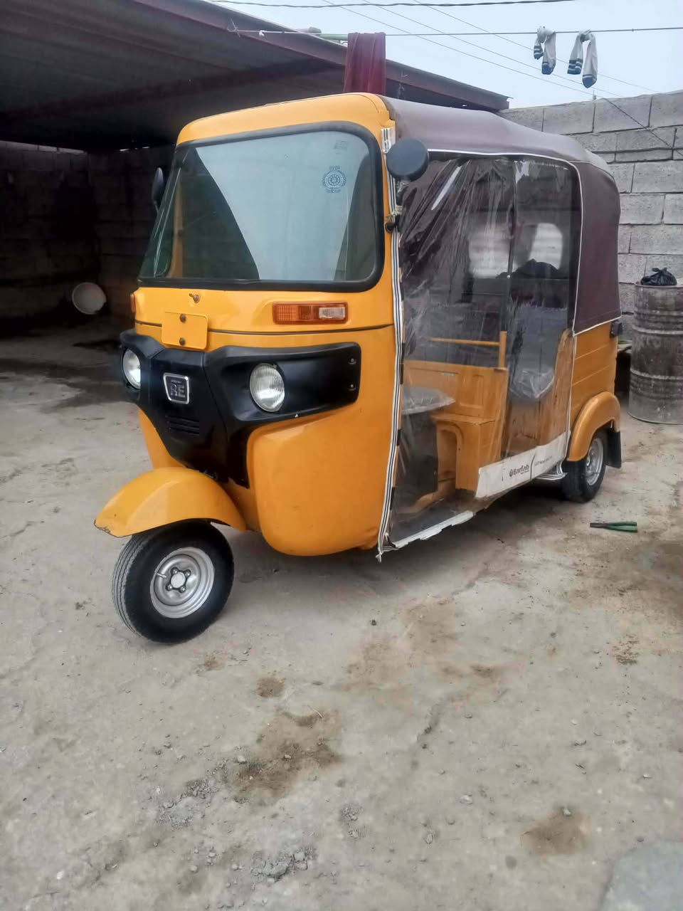 سلام عليكم تكتك 2019شهر 12يعني عشرين كشره كفاله مكينه بوشه وبستم أوراق وكيله شاكر أبو المجر سعر 5800 وبيها مجال مكان قلعة صالح شراي ينتصل ***********
