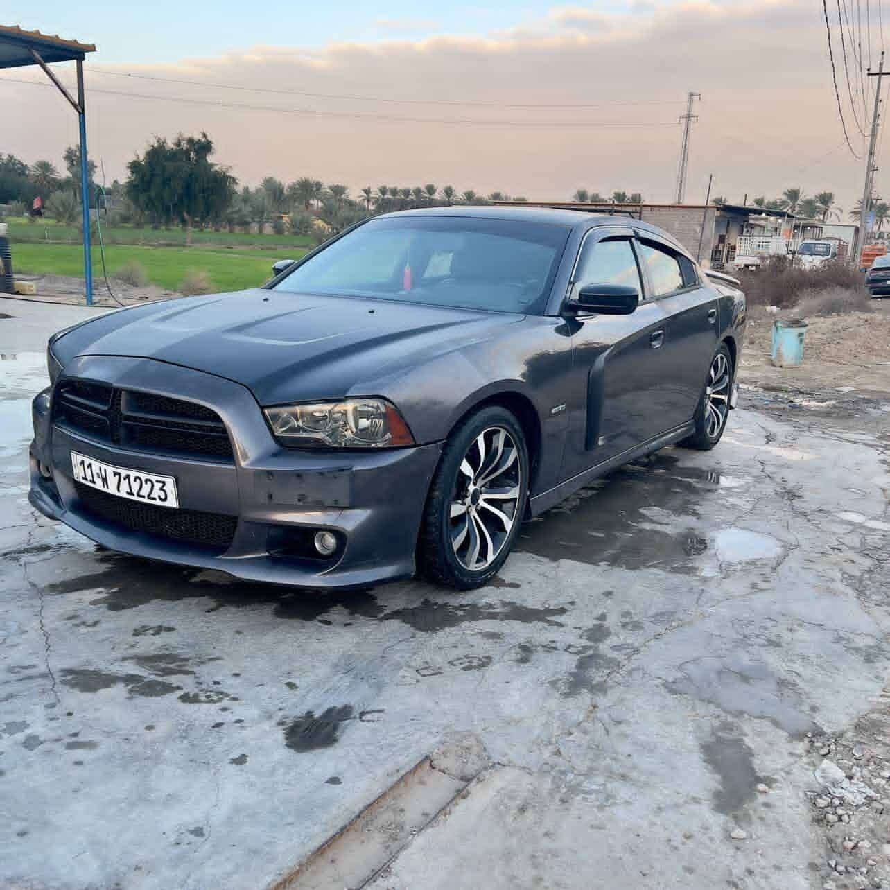 السلام عليكم جارجر 14 هيمي فول عدا الفتحه حادث جاملغ الوره جه السايق وخشم الجاملغ الأمامي السعر 140وبي مجال/***********/) (***********
