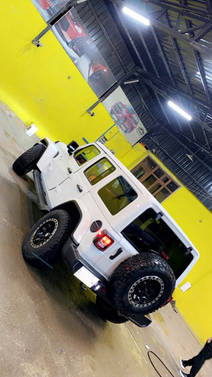 Jeep Ranglar (SAHARA) 2023
جیب ڕانگلر فوول مواسەفات ٦ پستن کوشین چلد ناو سۆر سوکان ڤۆڵیۆم شاشە گەورە گێڕ تۆماتیك و عادی دەبڵ ئەکسل ٢٧ میل ڕۆیشتییە
سەیارەکە یەک بستی تعدیلە بێ ژۆرێ بێ إڕباگ
گێڕ و مەکینە بە شەرت
بە ناوی خۆمە هەموو شتی نووێیە
*********** أربيل, العراق
