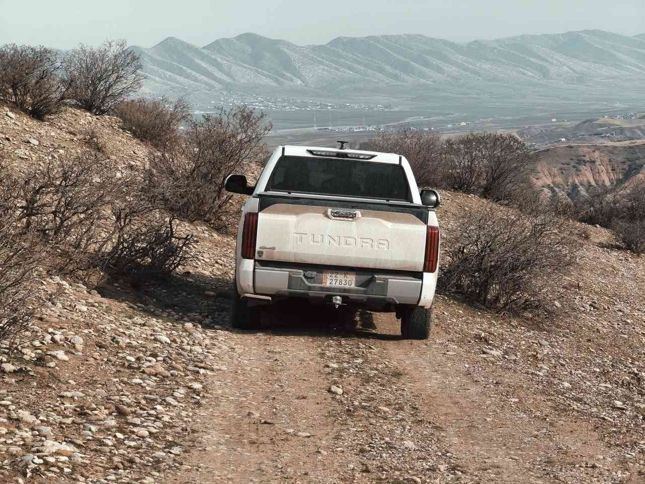 تويوتا تندرا لي ميتيد 2023 للبيع 
السيارة هايبريد ليميتيد  

مواصفات فول بصمة شاشة كبير هايبريد پانوراما عملاق كاميرا 360 حساس 360 parking assist , line assist, auto start stop, hybrid, گيج ديجيتال مرايا كهربائية، كاميرا ماشي 54 الف مايل شحن لاسلكي كشن خزن تدفئة،تبريد مكينة 3.4 توين تيربو و هايبريد و هواية مواصفات........

قطعتين كلير باب و چاملخ بسبب شخط سونر و رقم شانسي موجود

سعر: 400ورقة

رقم ***********

واتساپ ڤايبر كل موجود
