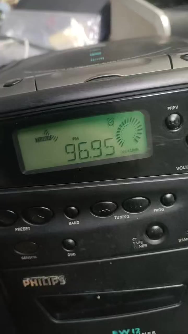 المسجل يحتاج قايش
السعر 5 🙂يا بلاش


**إذا كنت صاحب هذا الإعلان وتريد حذفه لأي سبب، رجاءا أرسل رسالة إلى الدعم الفني**