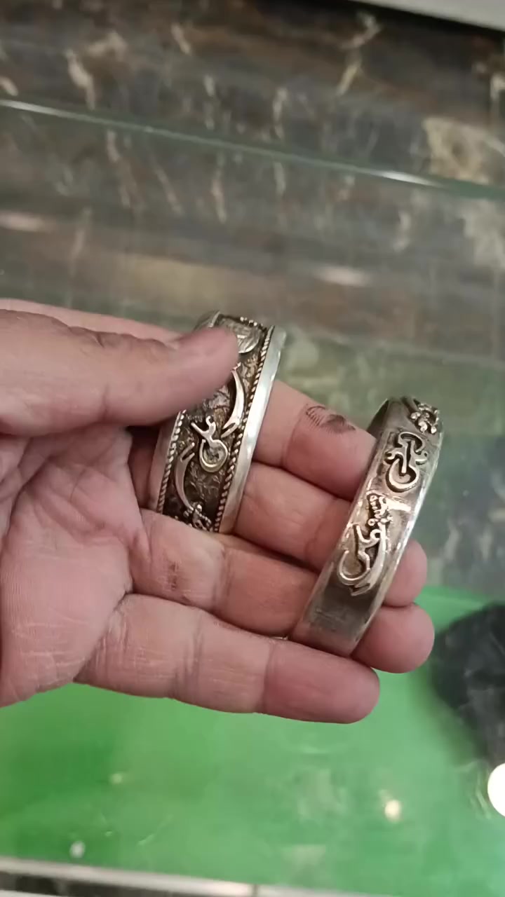 بيع وشراء الفضه التحف والانتيك والكسر *********** واتساب متوفر
