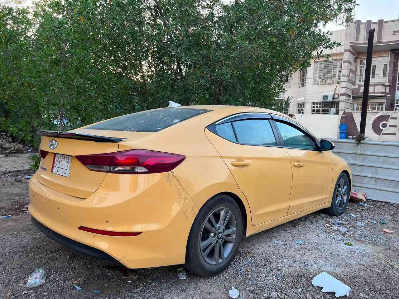 ,النترا2017 وارد امريكي حادث  موضح بصورة  دواخل...
السياره فوول موصفات لمتد...
فتحه وبصمه وتبريد فول ...
السياره محرك 2000...
ويل كب والسياره جاهزه باسمي رقم جديد وسنويه جديده..
مكاني بغداد البلديات 
السعر ب115  وبيه مجال بسييط للطيبين...
تحويل ثاني يوم...
***********
