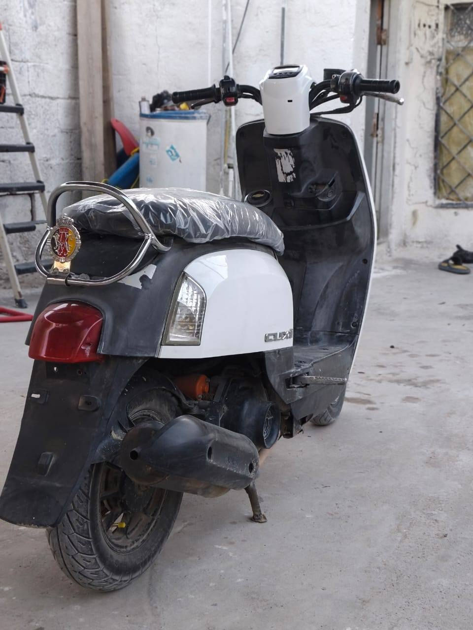 سلام عليكم دراجه لبيع بوليس نوزل سعر 600 بيه مجال ماشاالله دراجه حلو عنوان بغداد غزاليه ***********
