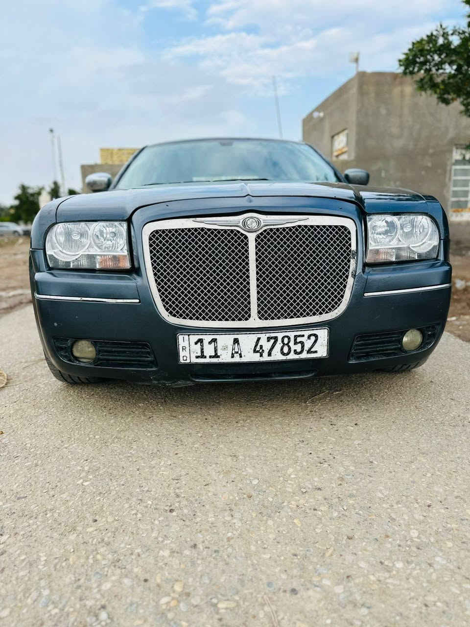 سلام عليكم لبيع اوبامه موديل 2007رقم بغداد إنكليزي السياره كفاله من الضربه والصبغ وتبديل اليساره جاهزة لخير مكينه 3500مكفوله لاتبخير ولا تنقيص اكسن جديد حداديه جديده تخم تايرات جدد مكان السياره ميسان السعر 88والشراي يتصل***********/***********
