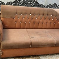 قنفات • للبيع