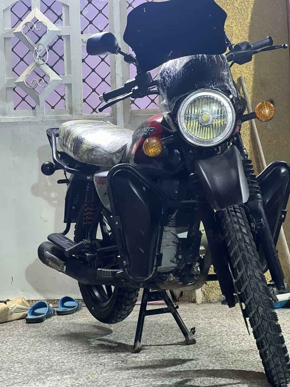 سلام عليكم دراجه بوكسر موديل 2021 مكينه ما مفتوحه ودراجه ما متعوبه عنوان بغداد دراجه اوراق كامله دراجه رجع وكرر دراجه اوراق 7 اوراق اصليات عنوان دراجه بغداد الكمالية كلشي شغال بدراجه كهرباياته شغاله كلهن ما ملعوب بيه دراجه ما نفتوحه رقم *********** بس واتساب اكرر بس واتساب هذا رقم سعر 1100 وبيها مجال لطيبين ما تشتري لا تعبني وما متوازي على بيعتها جيك يوم وراسلني
