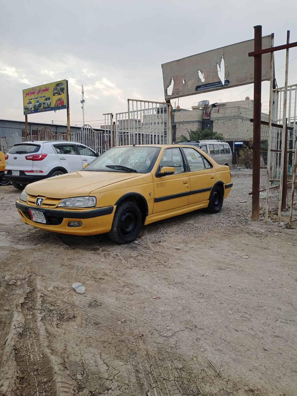 سلام عليكم بيجو بارص مديل 2010سياره خير من الله كير ومكينه وتبريد ثلج صدر جديد تخم تاير جديد دوشمه جديد سياره مكفوله من ضربه القويه سنويه لل 27مصفره هيه وقرامات مكان سياره بغداد معامل باويه مراوس حسب القناعه السعر 28وبيها مجال اتصال ***********
