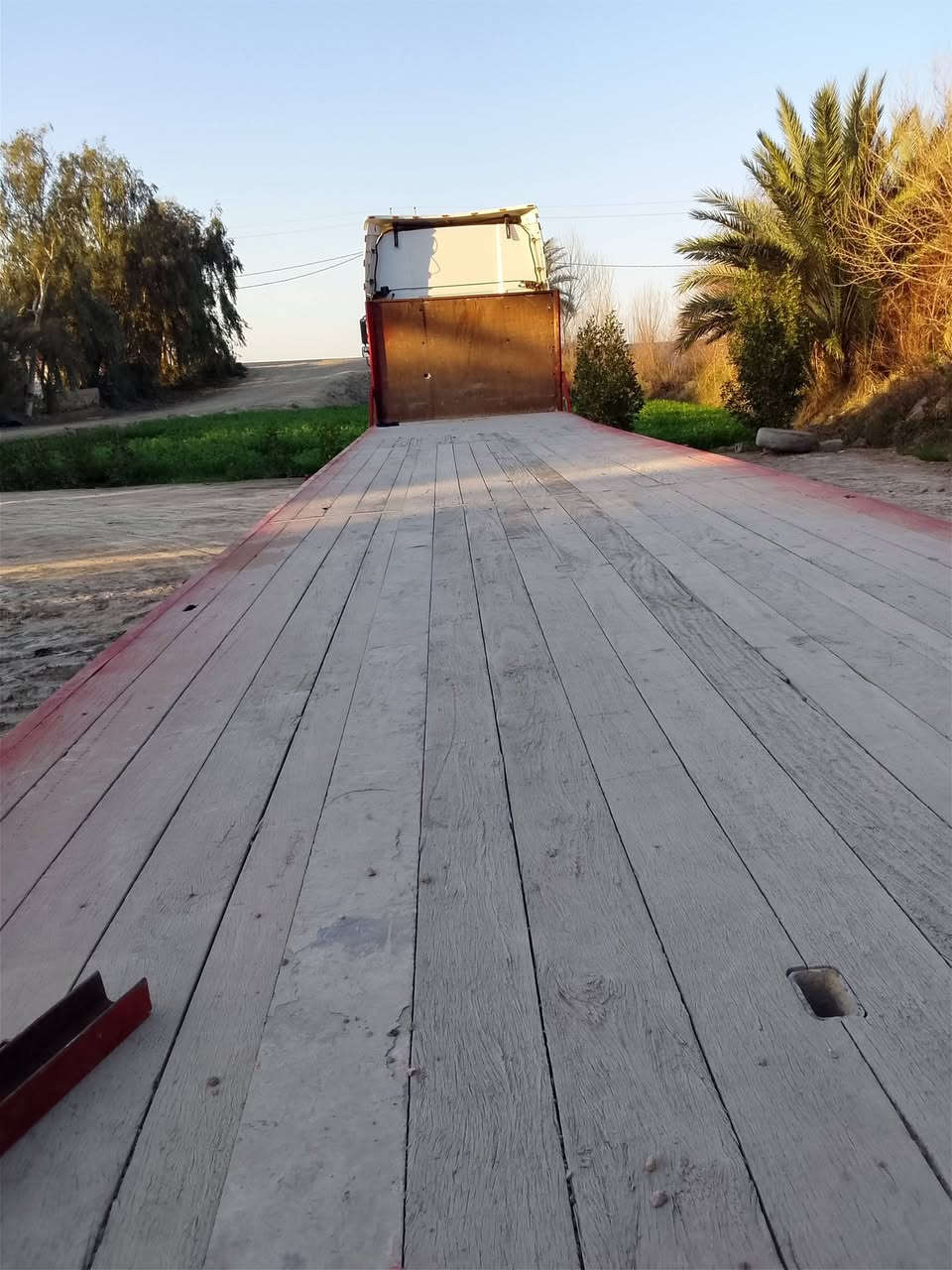 سلام عليكم
للبيع عربان اوربيه طول ١٣.٦٠ مكفوله كفالة عامه تايرات مزوج 
بريك+كهربائيات جاهزة السعر 35 وبيه مجال ***********
