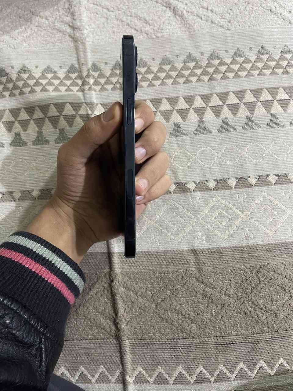 سلام عليكم آيفون 12 برو ماكس ذاكره 256 بطاريه 84 جهاز نضيف كلش ومكفول من كلشي الجهاز لا مفتوح ولا داخل صيانه الجهاز للبيع أو مراوس سعر 525 مكاني كربلاء حسينيه جريه مركز الطف رقم ***********
