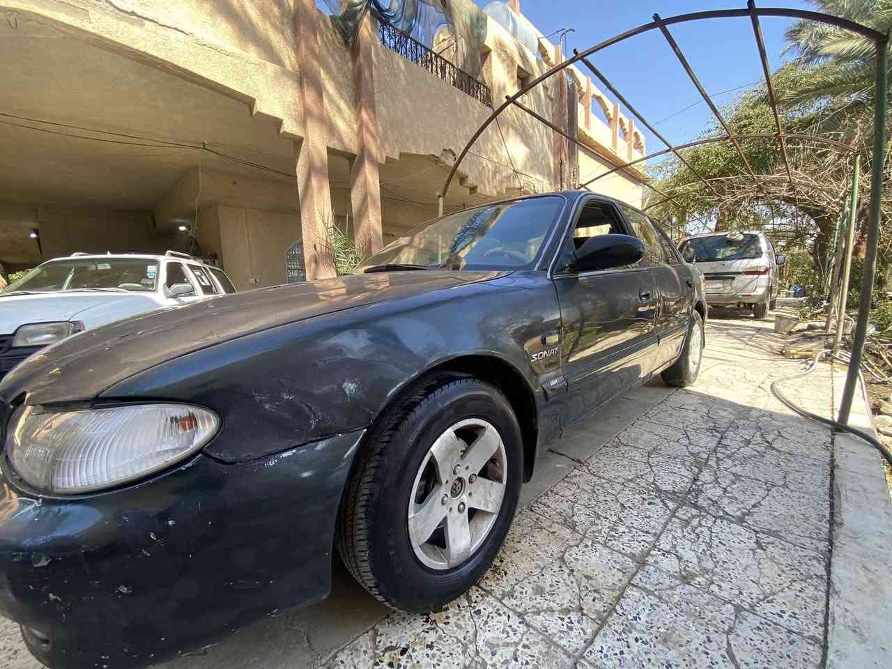 سوناته ثري موديل ٩٦ 
سياره باسمي سنويه ٢٩ رقم وهزه جديد 
تخم تاير كير اوتو تبريد معوز بس غاز 
سياره بدون نقص وكله شغال 
مكينه وكير حاويه بدون تنقيص وتبخير 
دواخلها نضيفه 
عوزها بس صبغ 
سعر ٣٨ وبيها مجال للشراي 
مكاني خان بني سعد شراي اتصل ودلل 
***********
