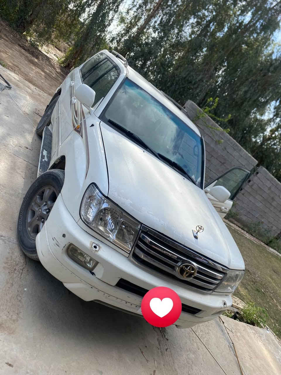 سلام عليكم لاندكروز  GXR محرك 6 سلندر 4500 بدون بخار  موديل 2007 بلادية بدون قطرة صبغ  ولا بارد السيارة ممشاهة 300 الف كيلو حقيقي  فور ويل اوتو فتحة سيارة ورقم بغداد صدرهة كلة جديد امامي وخلفي مكانهة بغداد الكرخ 
السعر 190 ورقة وبيهة مجال قليل 
تواصل خاص او واتسابً
***********.     واتساب
