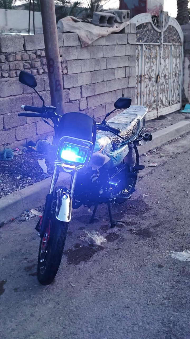 دراجة للبيع رمبة ع ايدي سعر ٩٥٠مكان بغداد بوب الشام ***********
