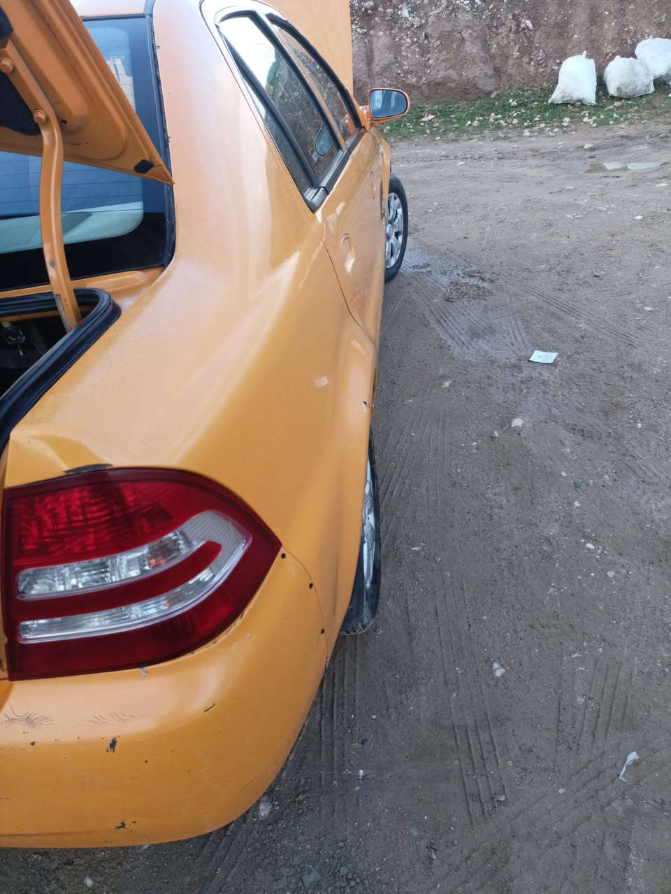 السلام عليكم للبيع وللمراوس سياره سي كي 2013 قصه جديده باسمي انا الشرعي ثانويه لل 2030 بيها كربون بنزين ماستر كارد مصفره هي وغرامات ما مطلوبه شيء بها ماستر كارد هيئه تدفي وتبريد كله شغال واير مني كله شغال سياره على وضع الشركه بدون صبغ بدون معجون قفل مركزي ريمون مكان السياره موصل ايسر رقم التليفون اسيا وكورك  ✍️*********** ✔️***********
