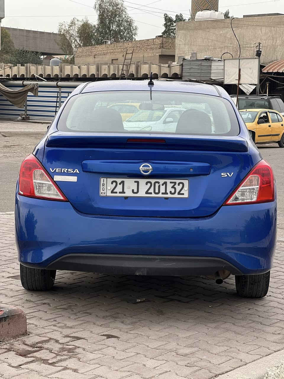 للبيع فيرسا 2017 SV 
بيها 4 قطع صبغ بدون دواخل حادثها منشور 
السياره جاهزه من كلشي 
مكان السياره بغداد الحريه 
السعر 87$ 
***********
