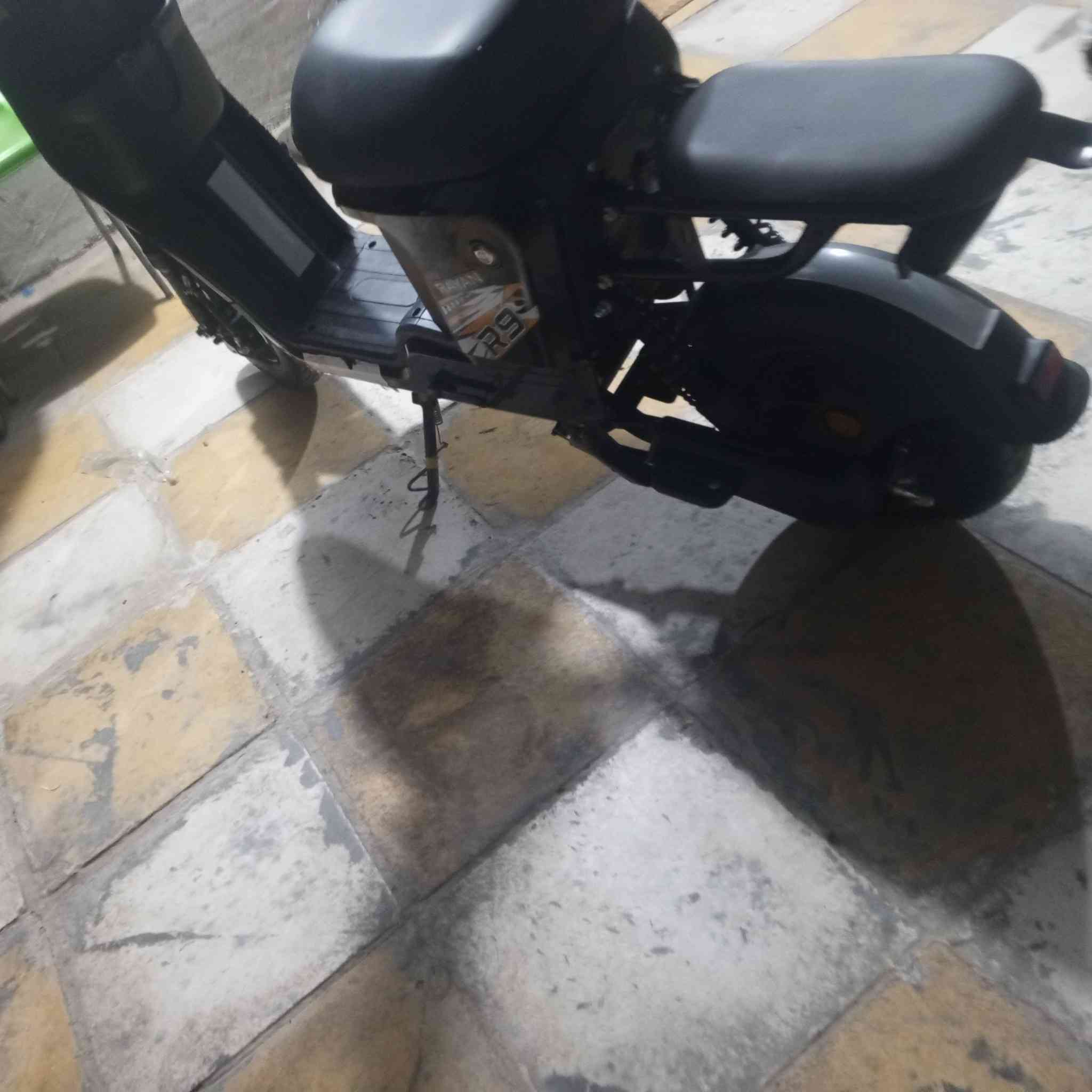 سلام عليكم 
دراجه ار تسع كفاله عامه نضيفه كلش من شركت 
ريان احسن شركه كامله العنوان الناصري
المركز توصل خاص السعر 450وبيه مجال 
لشراي


**إذا كنت صاحب هذا الإعلان وتريد حذفه لأي سبب، رجاءا أرسل رسالة إلى الدعم الفني**