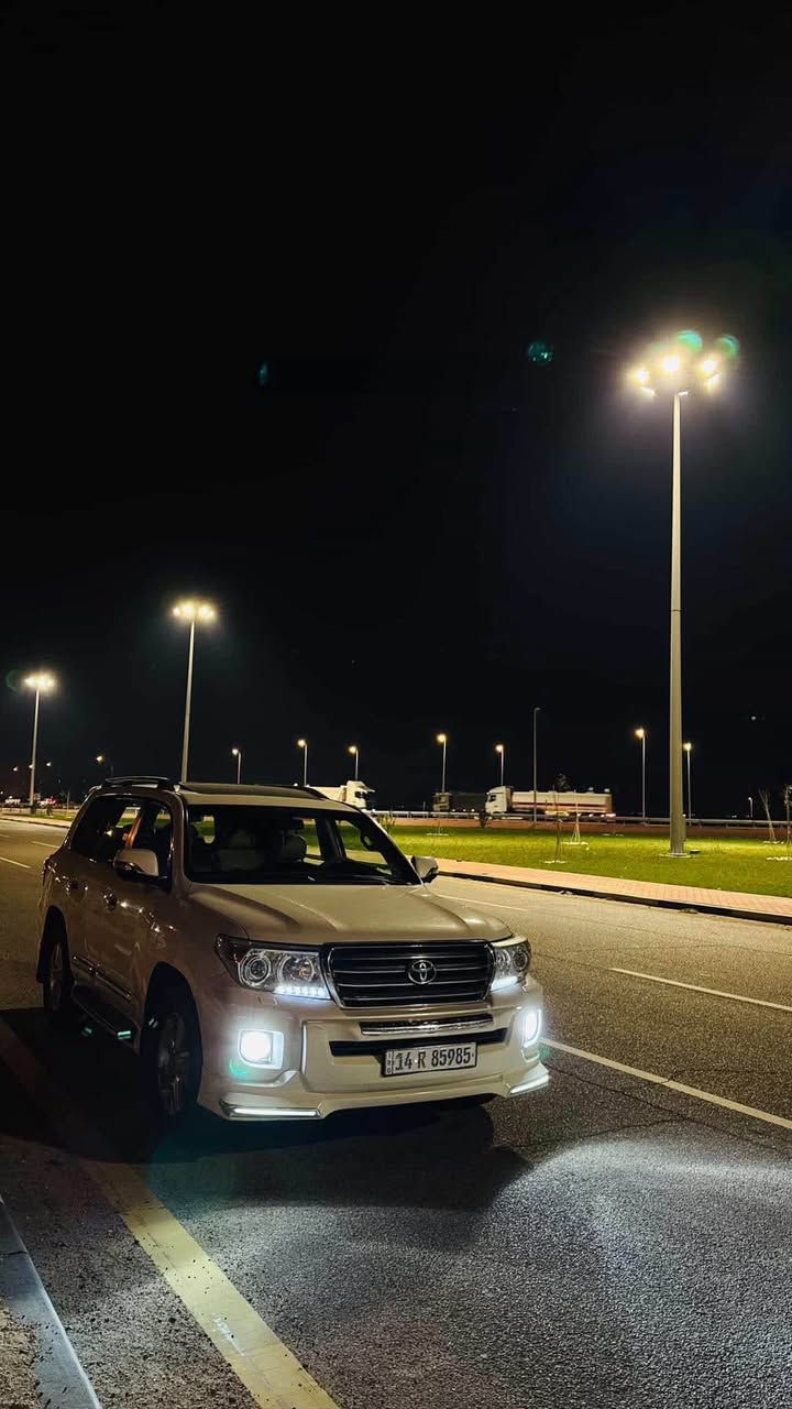 GX.R Land Cruiser
لاندكروز 2015 
محرك 6 سلندر - 4000Cc
رقم بصره خصوصي تحويل ثاني يوم 
ماشيه 230KM 

اربع كامرات 
فتحه كرسي سايق تحكم كهربائي 
شاشه كار بلي - اندرويد 
سستم سماعات jbl
السياره جديده تخم تاير جديد دنلوب حداديه 100‎%‎ 
تبريد وتدفئه 100‎%‎ 
ماناقصها اي شي ترايها من لبصره للسعوديه شرط 
ضررها
 قطعتين فقط فتح  ولباقي كلها مكفوله من لطول للطول 
السعر 385 وبيها مجال ترهم مراوس بسورنتو 2024-2025
رقم الهاتف -واتساب ***********
*********** البصرة, العراق
