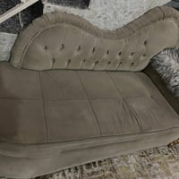 عدد ٢ قطعه ٦٠ اذا تاخذ ٢ يصيرن ١٠٠ الضرر بس رجلين ٠٧٨١٤٤٥٢١٧٣