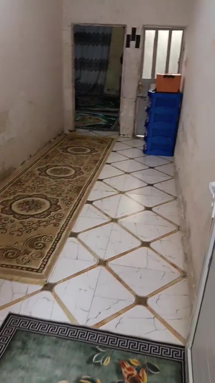 السلام عليكم بيت زراعي للبيع ال حمد نزلت شيخ سامي بفرع أسواق حيدر 100 متر مشمول بالتطويب سعره 10 قفل مابي كل مجال الاستفسار اتصل ع الرقم ***********
