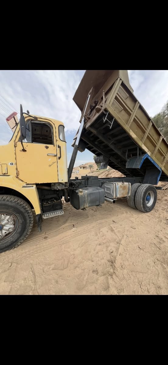 السلام عليكم قلاب ڤالڤو للبيع جاهزة للعمل كير واكسل شرط محرك معمر جديد بيها حصه كاز دبل تانكي
العنوان صلاح الدين بيجي الزوية 
للاستفسار اتصل هـ***********
