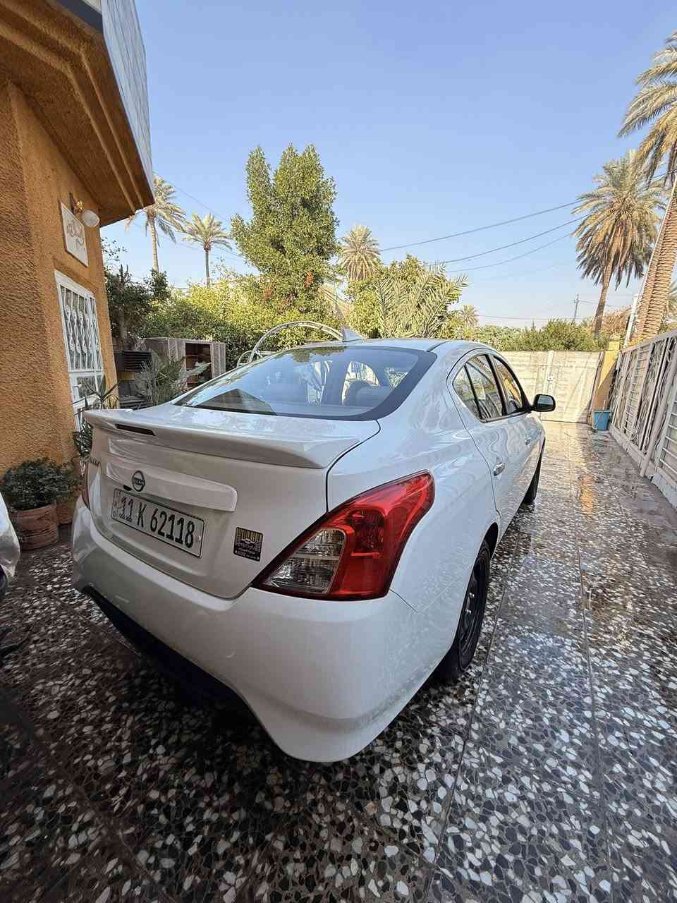 السلام عليكم نيسان سني هندي اصلي موديل 2024 شباك الجديد علامه سوده السياره جديده بحالةالزيرو ماشيه 8 الاف مكفوله من الضربه والصبغ السياره جديده مدوشمه الارضيه بعدها زيرو مكانها بغداد 
***********
