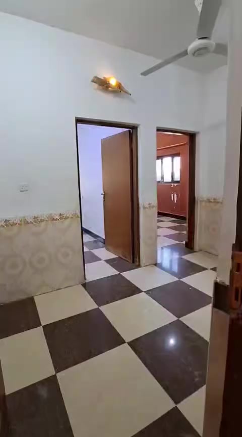 ⚠️السلام عليكم ورحمة الله وبركاتة ⚠️ 
💢 (شقه للايجار بالغربي)🏘
🏩 قرب حسنية ال غريب 
تتكون من غرفتين وصاله ومطبخ وصحيات 
(لاتنسى لايك والمتابعه )
💲لمعرفة تفاصيل او السعر علق (تم)تصلك رسالة بكافة التفاصيل
🔷للاستفسار الاتصال على 
*********** ☎️ 
*********** ☎️ 
*********** 

💢مكتب الحداثة للعقارات والتوسط العقاري 

📌عنوان المكتب : #السماوة حي الصدر شارع النادي الرياضي مجاور  شركة نقليات الوسيط قرب  مطعم الخليج 
▪️https://maps.app.goo.gl/vFx5TztZpnyBGpSv7▪️ 

✅نستقبل جميع العروض والطلبات العقارية ✅
