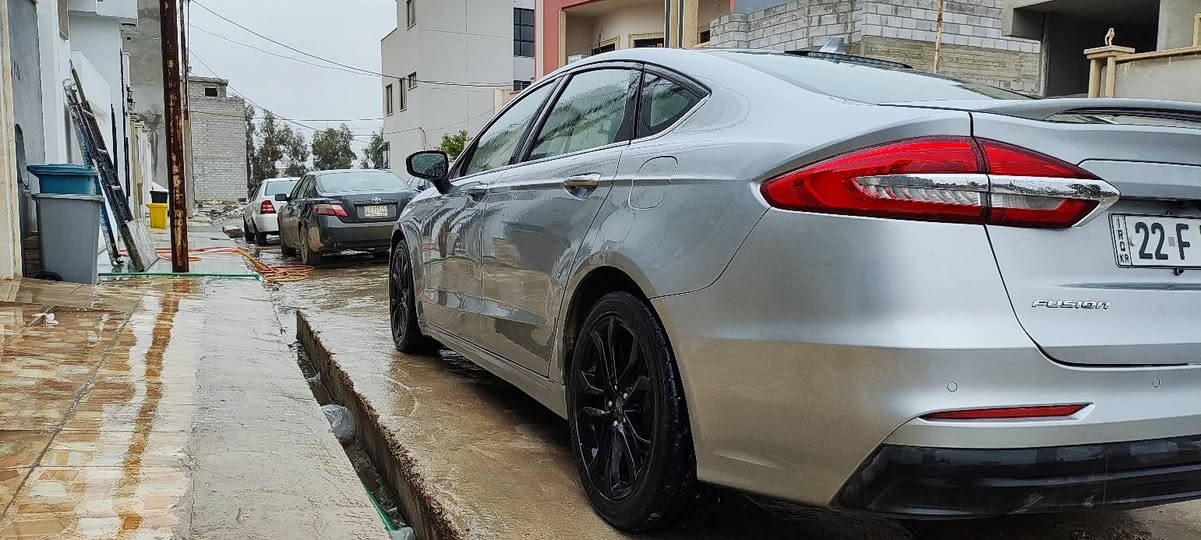 2020للبيع  فورد فيوجن موديل
1500 تيربو  
اللون سلفر مواصفات se 
الرقم اربيل  👀 
كير محرك بشرط   
تدفئة تبريد بشرط كهربائيات كلها شغاله 
حساسات خلفيه كاميرا دواره
شاشه جبيره   
كير ماوس وهاند بريك بصمه  
قفل وفتح الجامات من البصمه مركزي 
وهواي مواصفات المعروفه بالفيوجن 
سياره اقتصاديه وتمشي ع العادي وبدون اي مشاكل👍🏻
حادث السياره خلفي   
السياره ماشيه 140 الف حقيقي 
رقمها اربيل وبأاسمي السياره تحويل ثاني يوم 
سعرها136$ 
مكانها  الموصل 
***********
