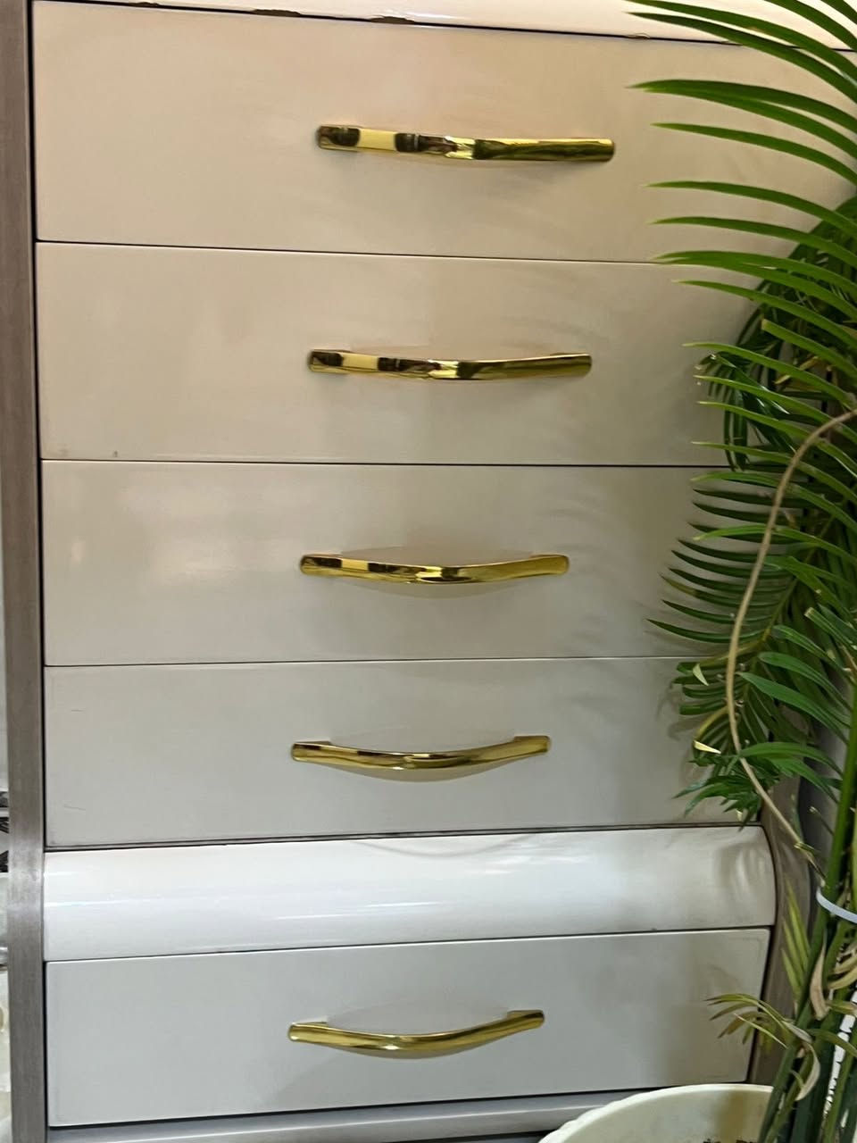 للبيع  بعقوبه الجديده  الجديده


**إذا كنت صاحب هذا الإعلان وتريد حذفه لأي سبب، رجاءا أرسل رسالة إلى الدعم الفني**