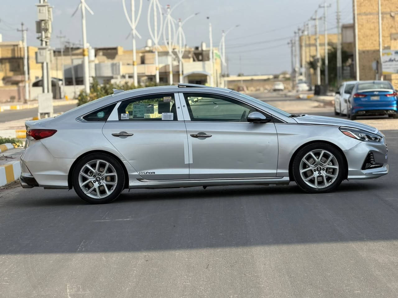 للبيع سوناتا موديل 2018 وارد امريكي 
ضرر جاملغ وبنيد تبديل فول مواصفات 
الاخير 1/1 بصمه تشغيل فتحه سلايت 
اشاير بالمري كشن جلد كهربائي لايت 
زنون ويل كروم السياره جاهزه الاخير
مكينه كير حداده تبريد تدافئه وجديده
المكان ذي قار مركز السعر 125 وبيه مجال
الاستفسار***********
