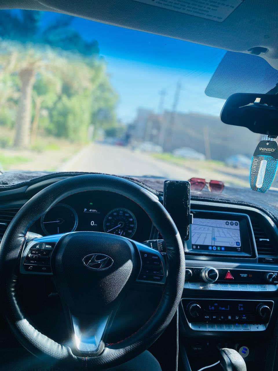 السلام عليكم
سوناتا موديل 2019 فول عده الفتحه وكشنات جلد 

المواصفات 

شاشه جبيره 

بصمه أبواب وبصمه وجنطه 

تبريد منفصل قطعتين امامي خلفي 

منضومه زنون عالي ناصي 

رادارات جانبيه 

اشاير بل مري 

تحكمات ستيرن 

كشنات كهرباء وتدفئه وتبريد 

كير مكينه صدر تبريد كله وضع شركه ممفتوح بيهن برغي 

حادث المركبه 

صبغ قبق صندوق فقط يعني السياره ضرر قطعه وحده فقط 

وبارد بل بنيد 

ضرر  في البدنه الخلفيه  

الستفسار : 

***********

*********** واتساب بيهن ثنينهن 

السعر 125 وبيه مجال حك الجيه
