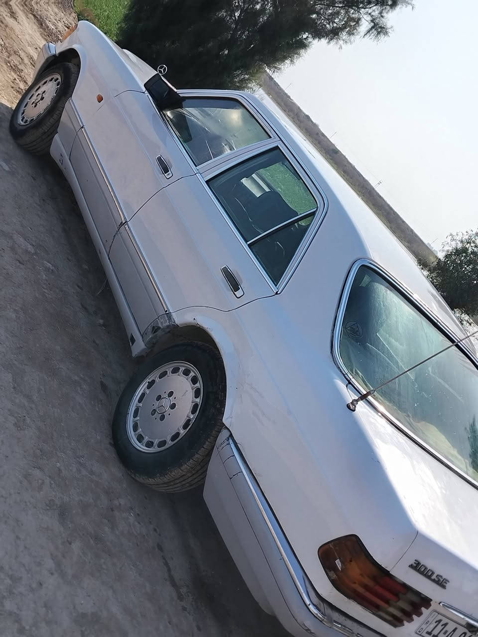 سلام عليكم
للبيع مارسيدس رئاسي 

موديل 85

محرك جديد 2500 و الكير بي ضعف 

رقم دولي راعيهة يريد مداور 

سياره حلوه و سعرهة مناسب 45 و بيهة مجال لطيبين 

سياره بلاديه ما مصبوغه 

العنوان ميسان 

***********
