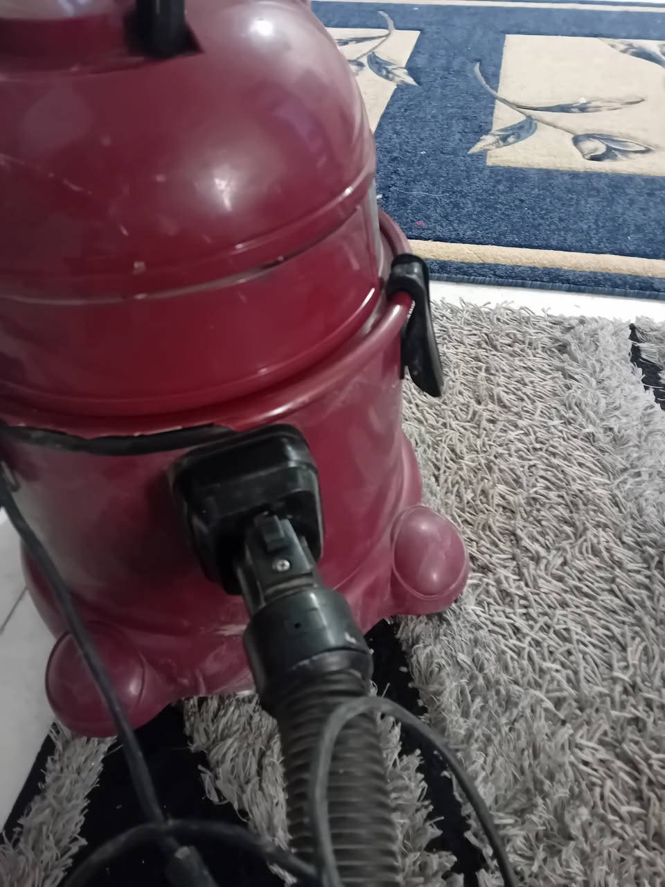 مكانس كهربائية الهيتاشي جديدة أصلية والشونك جدا قوية والاصلية
الاتصال عرقم ***********
