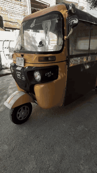 تكتك 21 رقم بغداد تحويل مباشر  بيهة رشات صبغ ابيع مصبوغة عام  مكينة نعومة وتراي اتخبل تخم تاير جبلي جادر جديد كهربائيات كلهة شغالة مناقصهة شي ولباقي كدام عينك 
السعر 7200.وبيهة مجال
عنواني البياع تقاطع درويش المعالف 
وهاذة رقمي 
***********
