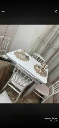 ميز طعام • نظيف • فيه مجال