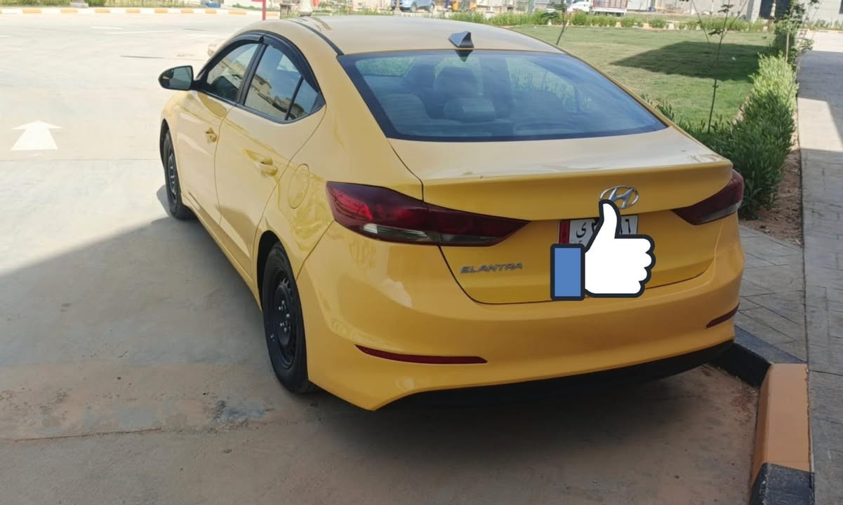 هونداي النترا 2017 وارد امريكي حادثها جاملغ خلفي معمر نفسه  وقبق الجنطه مبدل    شاشه وكامره  . محرك 2000 دوش  كير At   السياره جديد جدا كير مكينه تبريد حداديه تخم تاير كله جاهزه مكان السياره بغداد سعره 108$ وبيه مجال  بسيط للاستفسار  ***********
