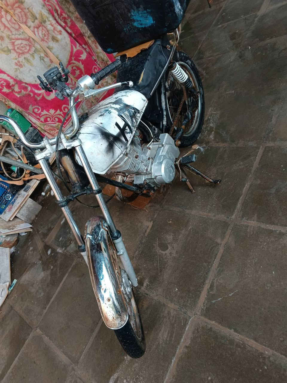 من رخصة الإدارة

سلام عليكم شباب دراجة ايراني للبيع مكينه مكفولة وخرسة نقصهة فراك كلج وتانكي  بس للعلم صندوك مخلي بس عن مشتركات  السعر 300 وبيهة مجال كلش قليل فدوة رحتلك مو شراي لتخابر مكاني بالبصرة ابو خصيب حي عسكري رقمي للتواصل ***********
