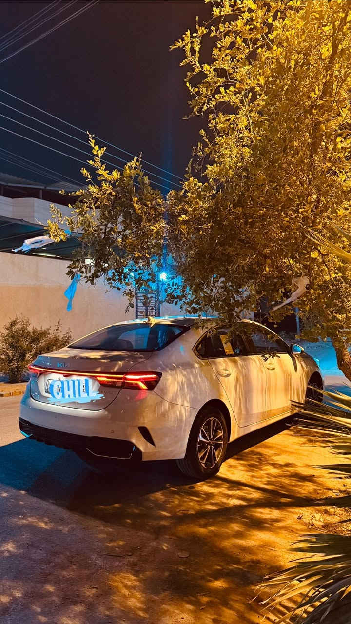 السلام عليكم..
للبيع  K3 

سيارة فول موصفات 

ماشية : 14،000KM

موصفات :

بصمه 

فتحه 

مري شفط 

عداد الاكتروني 

شاشة عداد دجتل 

لوحه اعطال 

 وباقي موصفات معروفه 

سيارة كفاله عامه حتى من شخط 

***********

سيارة بعده ع وضع الشركة
