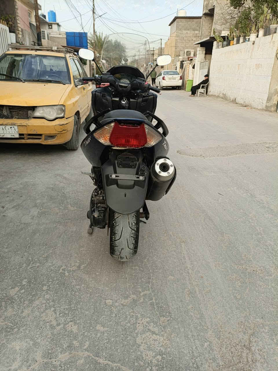 دراجة تيماكس 2011 Tmaxللبيع محرك مكفول من كلشي مكان الدراجة الشعب للأستفسار ***********
