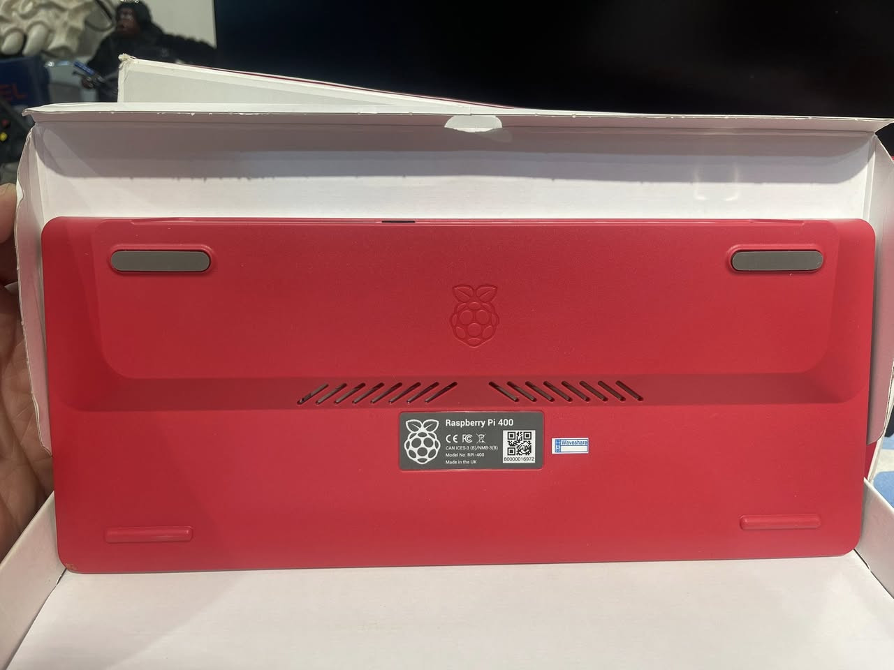 من رخصة الادمنية
كيبورد راز بيري 
شغلته شغال وبي نظام
وبي العاب 
موديل راز بيري Pi 400
الملحقات
ادابتر
ماوس 
رام
شاحن
مثل مموضح بالصور
جديد ممستخدم 
على كد الفحص مشتغل
السعر 105 الف شامل التوصيل


**إذا كنت صاحب هذا الإعلان وتريد حذفه لأي سبب، رجاءا أرسل رسالة إلى الدعم الفني**