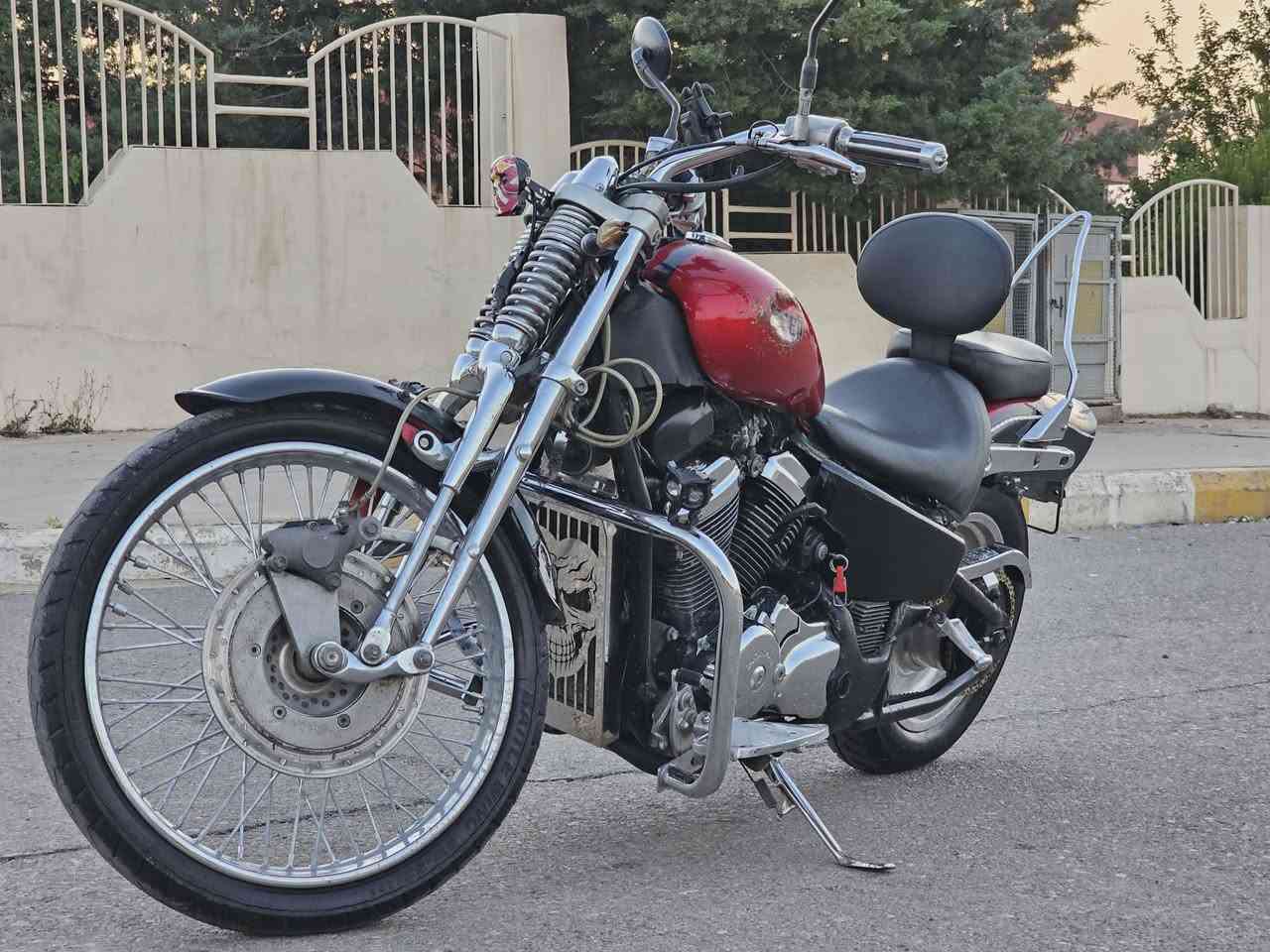 سلام علیکم
ئەم هارلیە بۆ فرۆشتن
honda steed 400 vlx
مەکینە 400v
مەکینەی کەپسە و بەشەرت
ڕۆن و فلتەر و تۆپ کلاجی لۆک خراوەتە سەر 
ماتۆڕێکی جوان و پاکە
ساڵۆنسا سپۆرتە
سویچی بیلادیە
شوێن هەڵەبجەی شەهید
***********
***********
