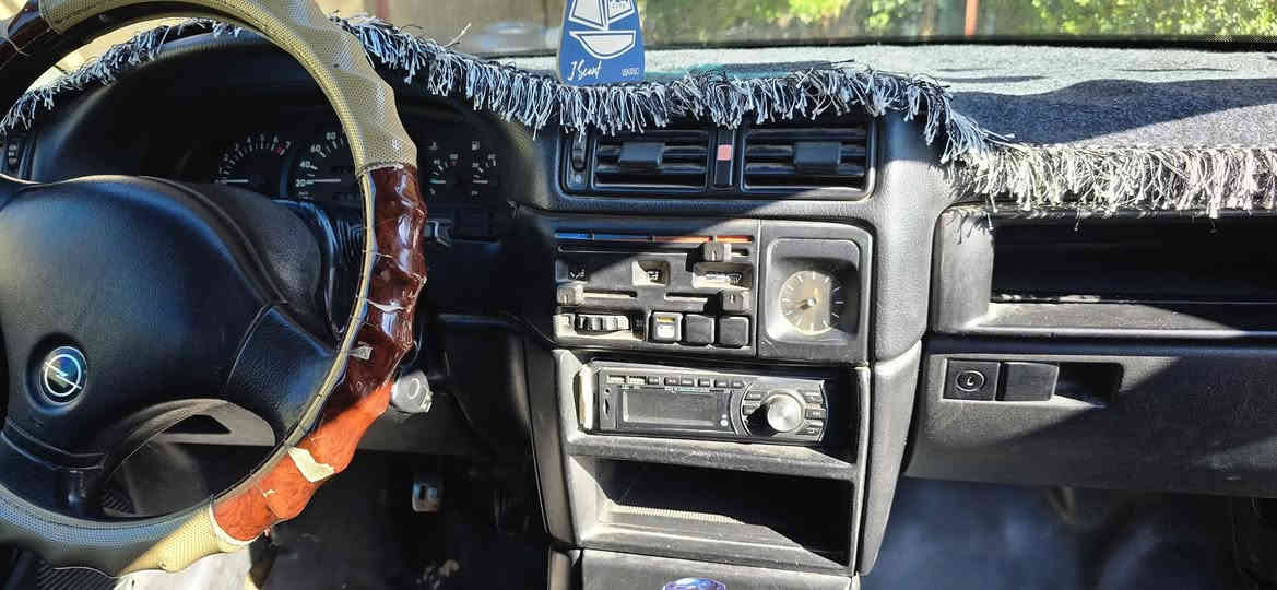 السلام عليكم
للبيع
فكترا ماسحة محرك ٢٠ 
رقم الماني كركوك تحويل مباشر
صدر جديد تايرات جدد 
محرك كير شرط ماتحط عليها الف
مكان السياره العلم 
السعر ٢٩ وبيها مجال 
للاتصال
***********
***********
