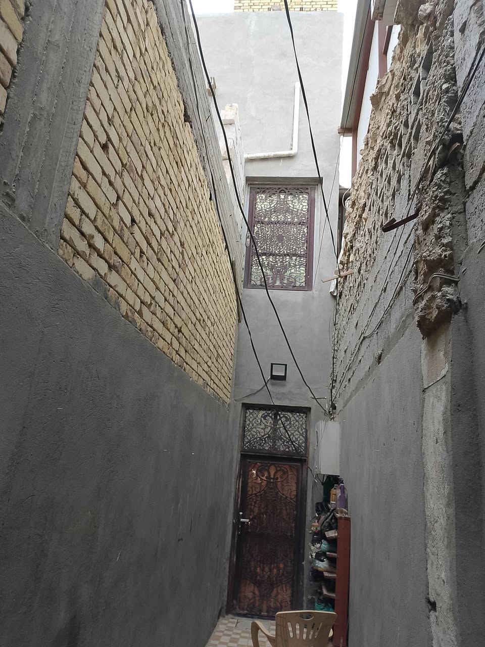 البيت للبيع طابو صرف 106 متر دولان البيت ثلاث طوابق في الجديده شارع المساحه سعر على الاتصال *********** 0772159983
