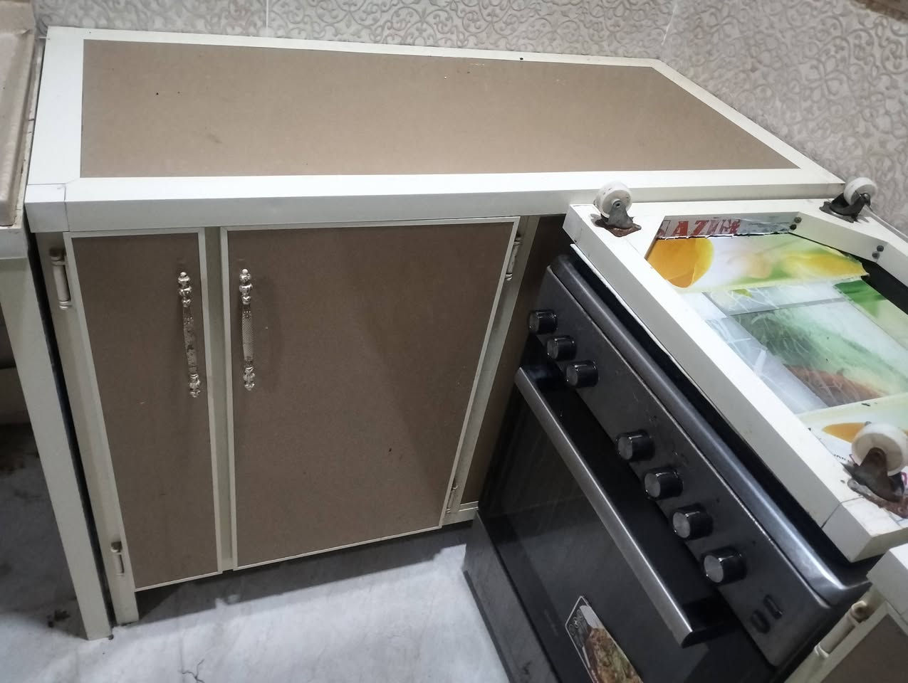 للبيع كاونتر نظيف 3قطع..سنك 190سم..قطعة ثانية 120سم وقطعة ثالثة170سم..المنيوم نوع سراي..سعر350الف


**إذا كنت صاحب هذا الإعلان وتريد حذفه لأي سبب، رجاءا أرسل رسالة إلى الدعم الفني**