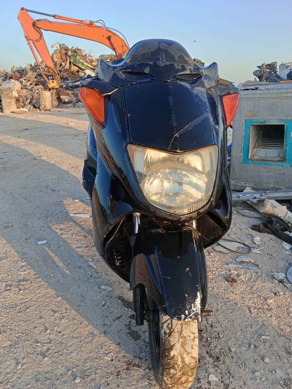 السلام عليكم دراجه فورسايت هوندا  ياباني 250cc 
للبيع ... دراجة طافيه تركتها وبعد ما شتغلت ماعرف شبيها ابيع كوم حديد ب 225 وبيها مجال
مكاني ديالى بعقوبة 
***********
