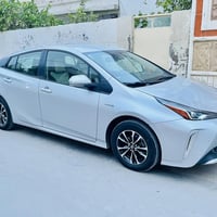 بريوس XLE • رقم بغداد • ٤١ الف ميل