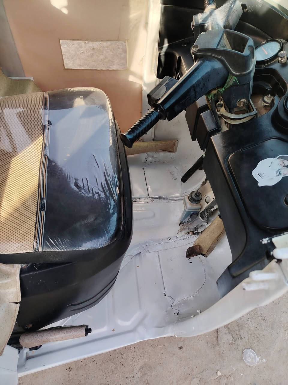 سلام عليكم تكتك للبيع موديل 2020رقم وسنويه بسمي تحويل ثاني يوم المو شراي رجا لينتصل وهاي كدام عينك شوفه ***********
